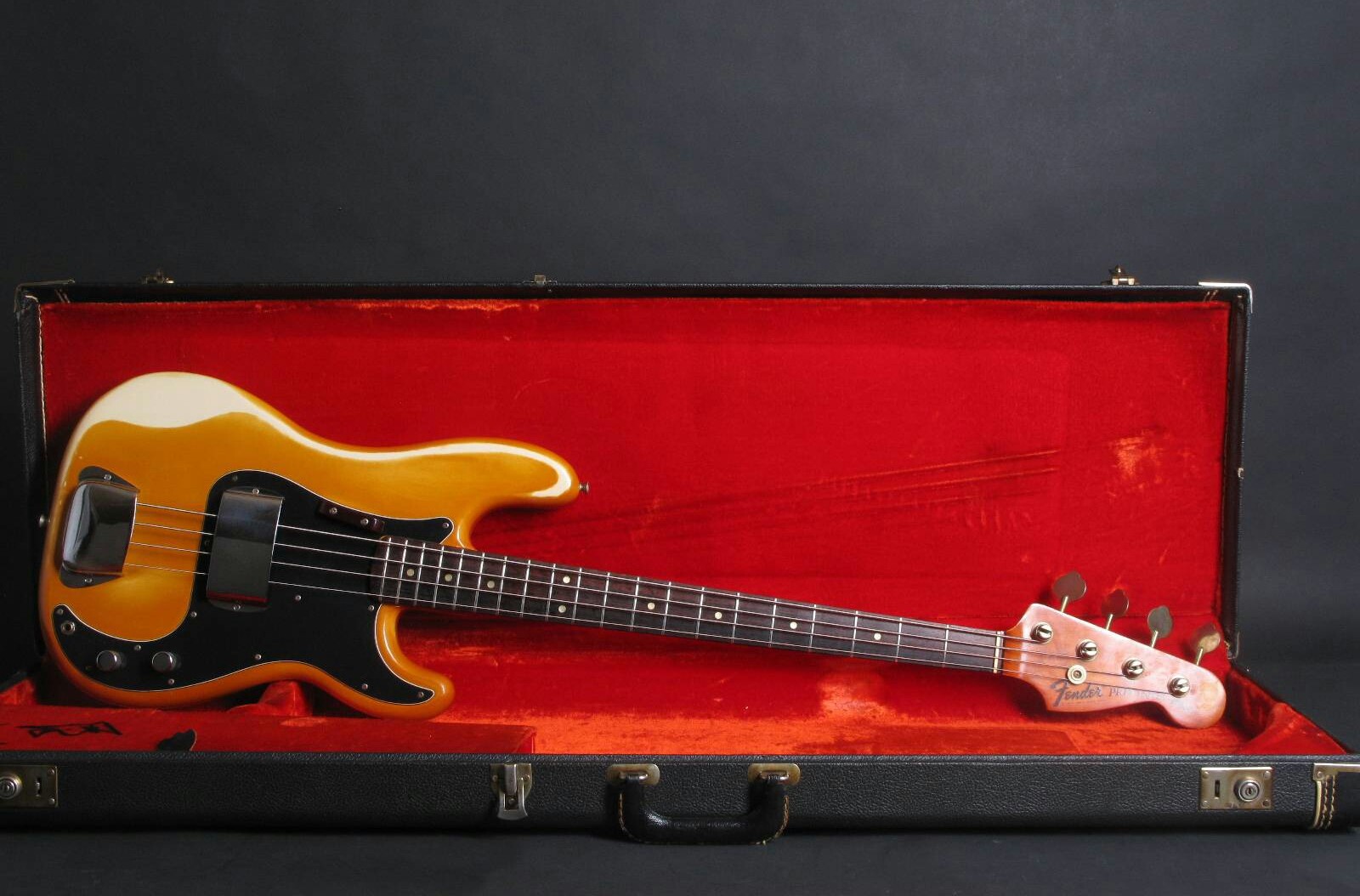 Fender75PbassOW626685_4-1.jpg