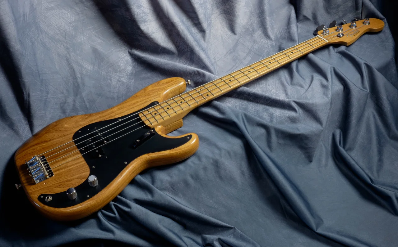 Fender_Preci_AV58_FSR.webp