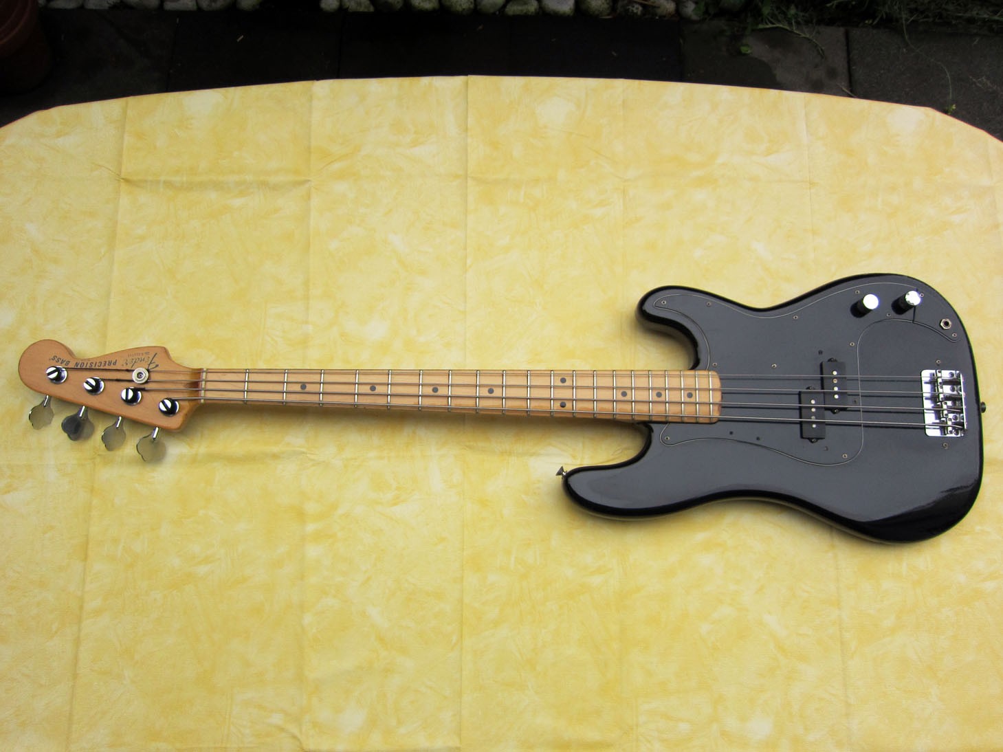 FenderPrecisionBlackFrontFull_zps75b0a707.jpg~original.jpg