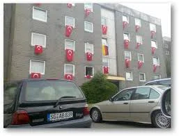 flaggen DE-TR - migrantenind.net.jpg