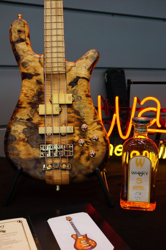 Framus-13-532x800.jpg