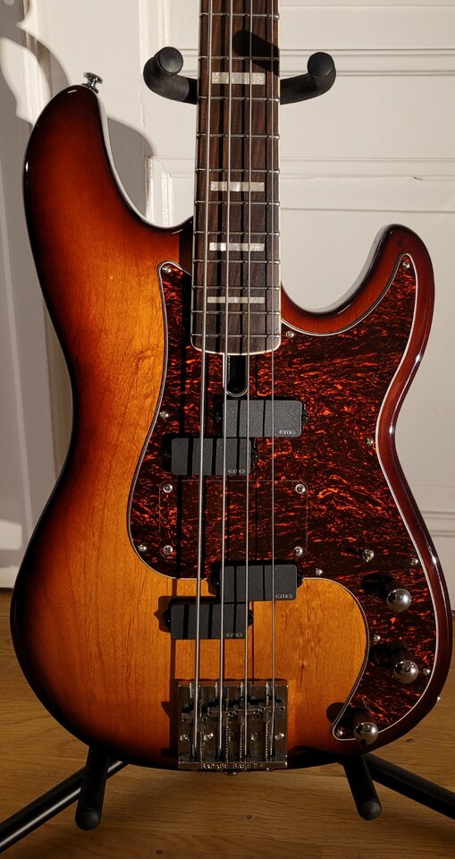Frankenstein jun Body b.jpg