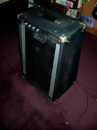 fVintage_Bass_AmplifierSpeaker_Earth_Soun_59b15c30ead68.webp
