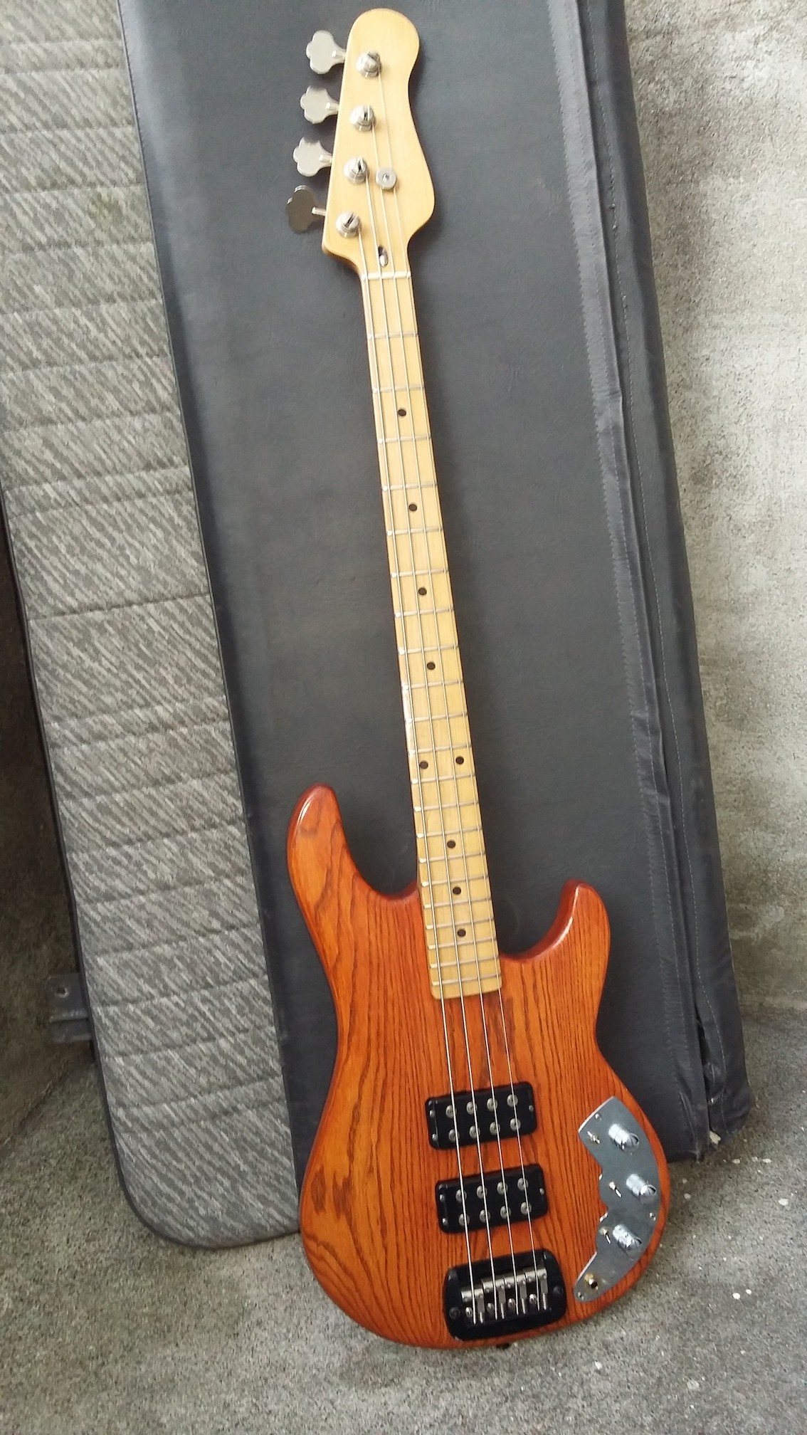 G&L.jpg