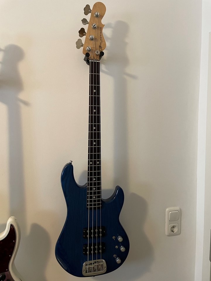 G&L L-2000 Complete.jpg