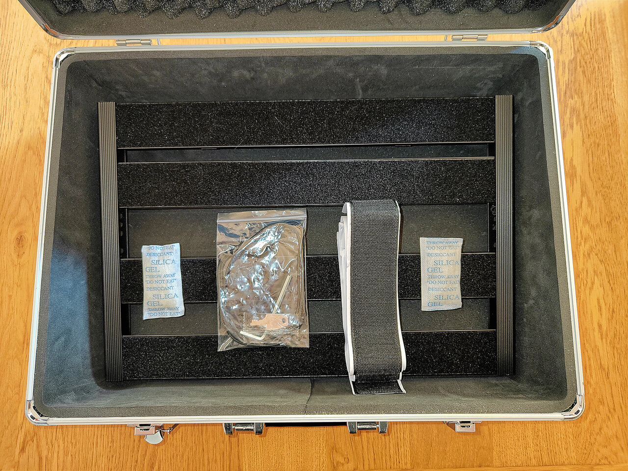 Harley Benton SpaceShip 40 with Hardcase (4).jpg