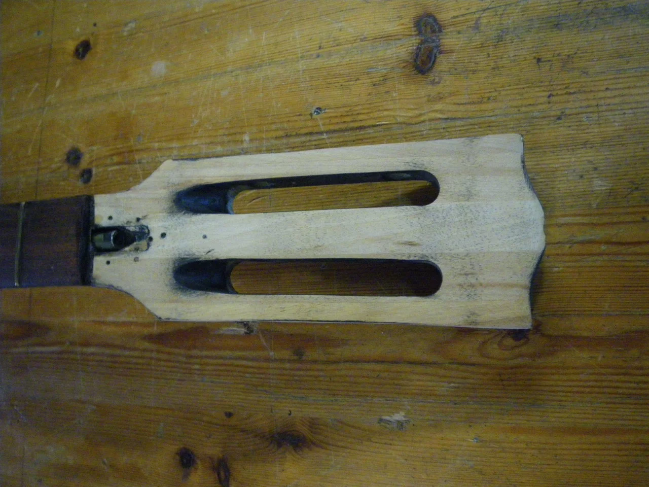 Headstock 2.webp