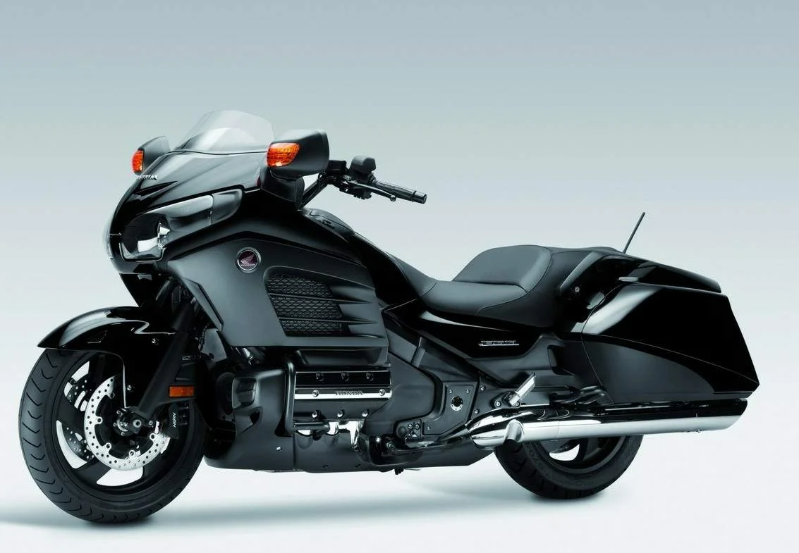 Honda Gold Wing F6B 13  1.webp