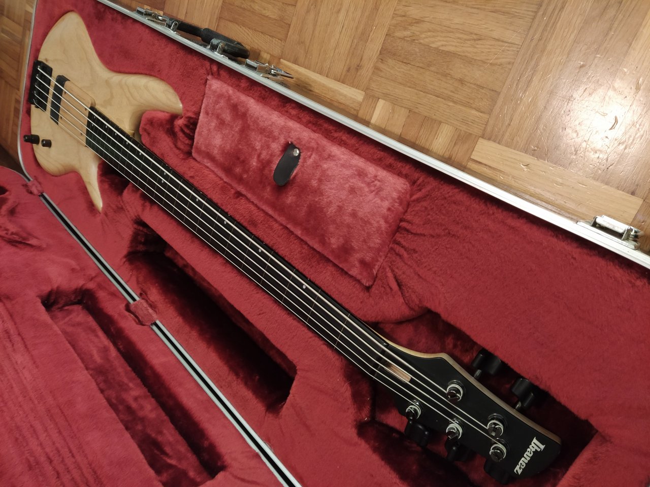 Ibanez GWB1005 (1).jpg