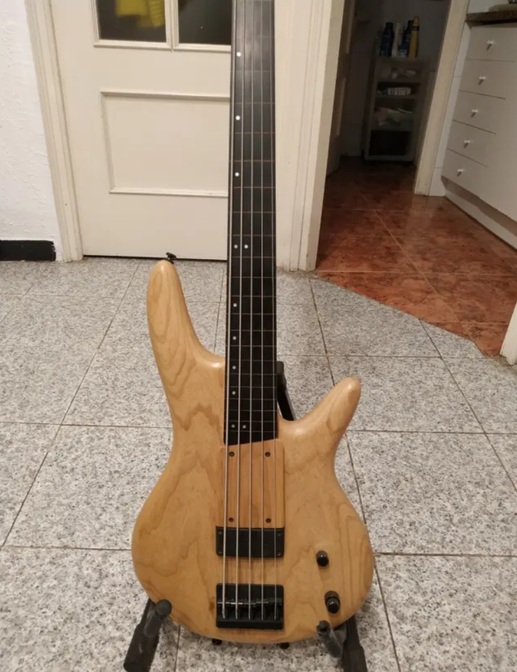 Ibanez GWB1005-4.png