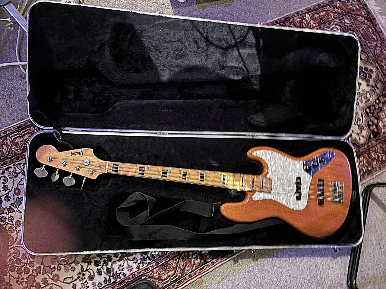 Ibanez.jpg