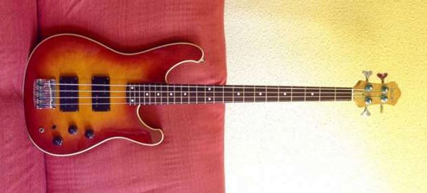 Ibanez-Roadstar-II-Deluxe-RB924CS.jpg
