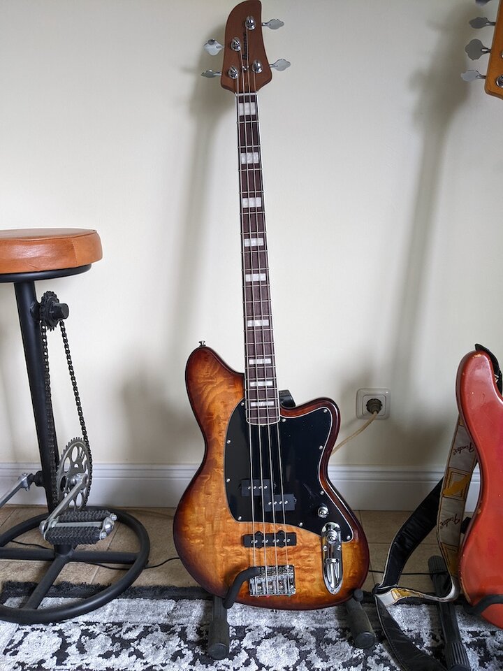Ibanez_TMB400.jpg