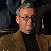ILV8xetoPJO92.gif