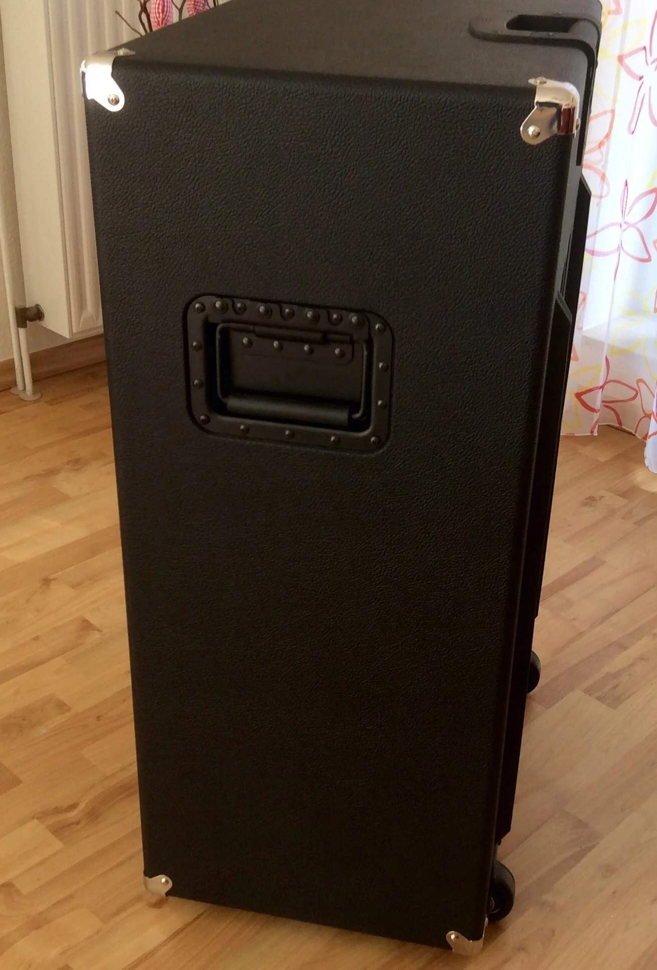 8x10 Bass Box Seitenansicht