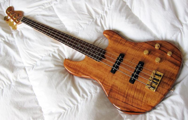 For Sale Fender Victor Bailey Bassic
