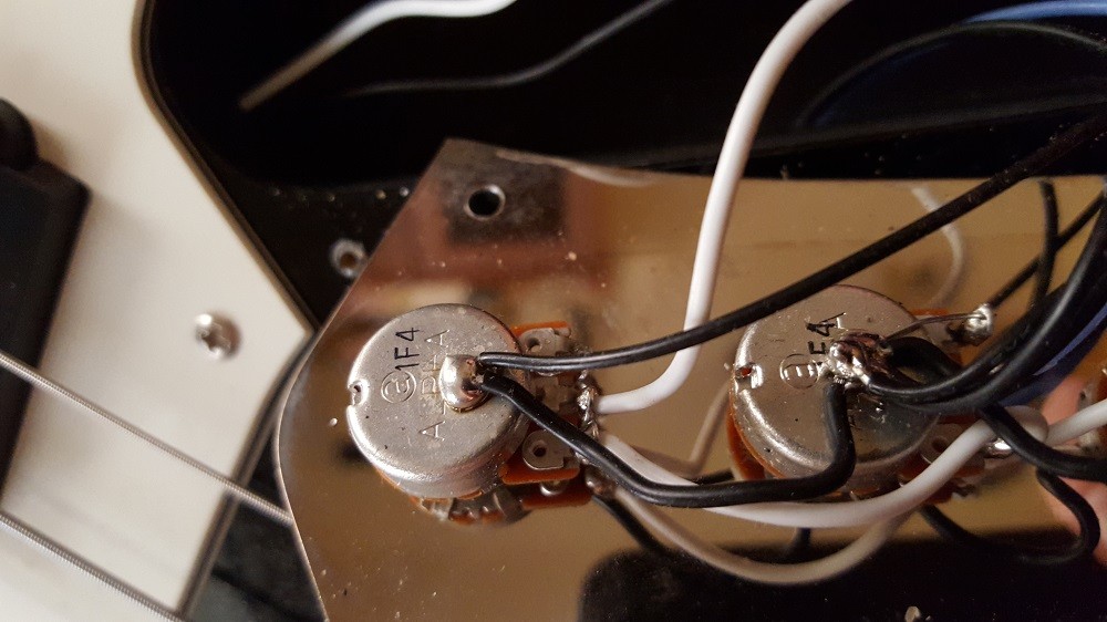Jag Controlplate3.jpg