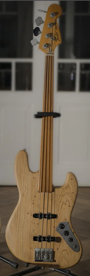jazzbass_small.jpg