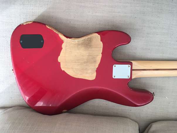 jazzbassrot.jpg