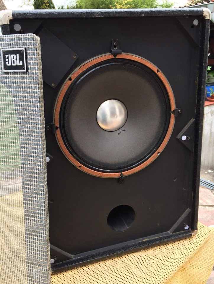 JBL SB130_33.jpg