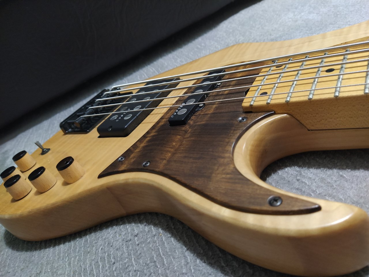 JCR jazzbass 5-24 (3).jpg