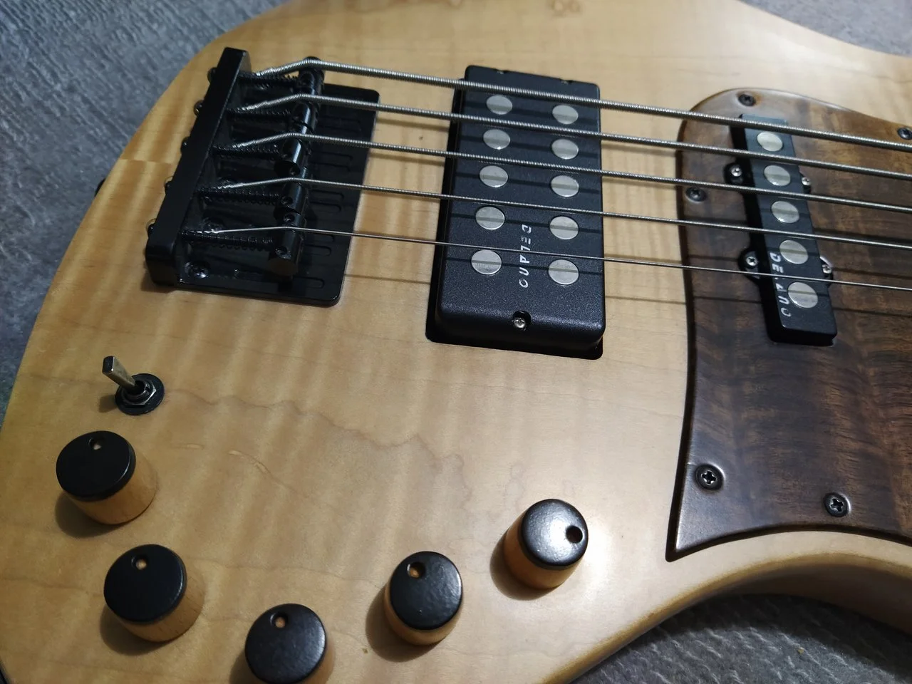 JCR jazzbass 5-24 (4).webp