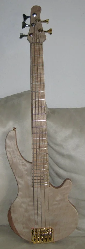 Kaiser Jost-Bass 5 shortscale Rohbau.webp