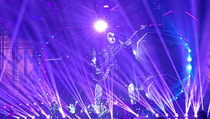 KISS-Festhalle-22-01.png
