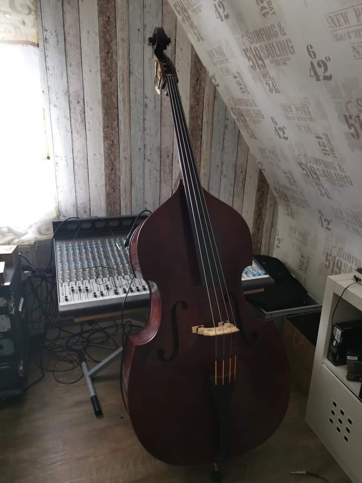 kontrabass.jpg