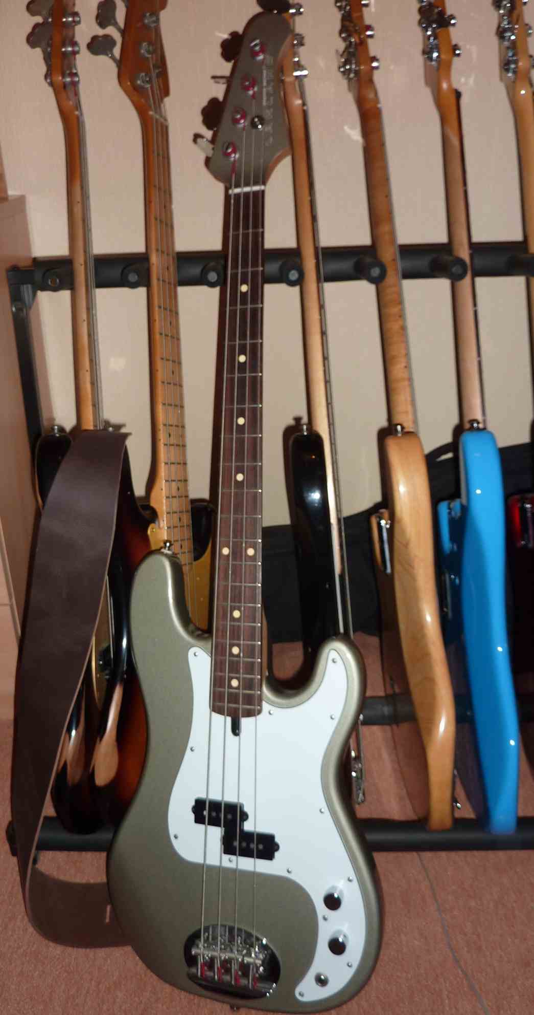 lakland1.jpg