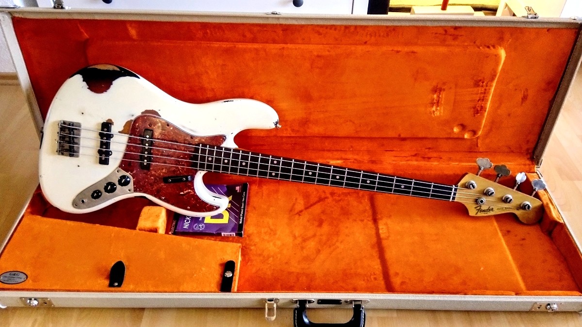 Limelight_Bass_02.jpg