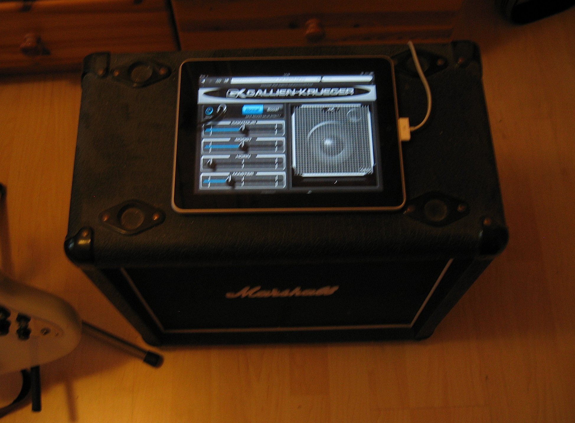 lir-PA iPad.jpg