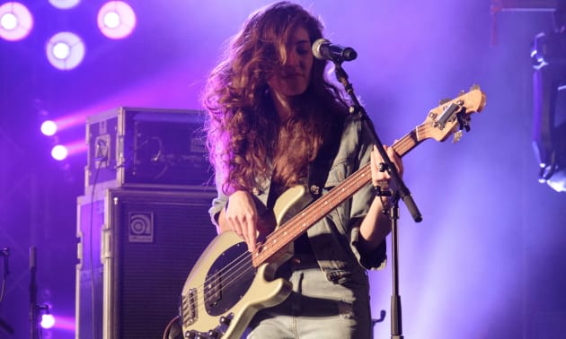 Listen_Bass.jpg
