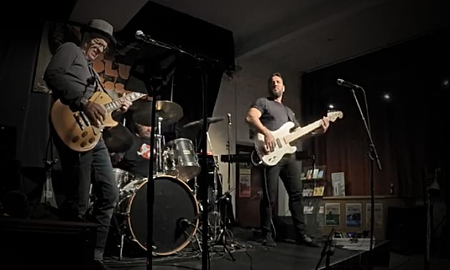 Live_Gig.jpg