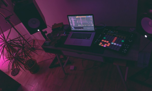 lsd-for-society-1399699-unsplash.jpg