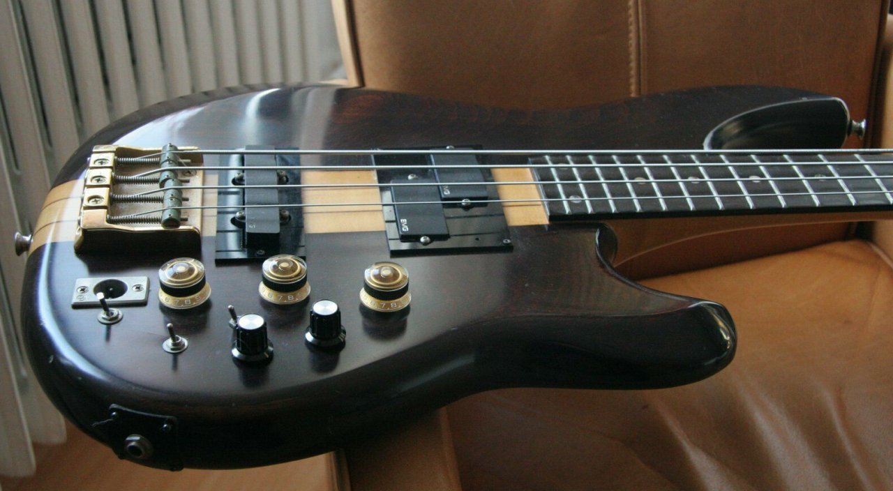 MC924_2.jpg