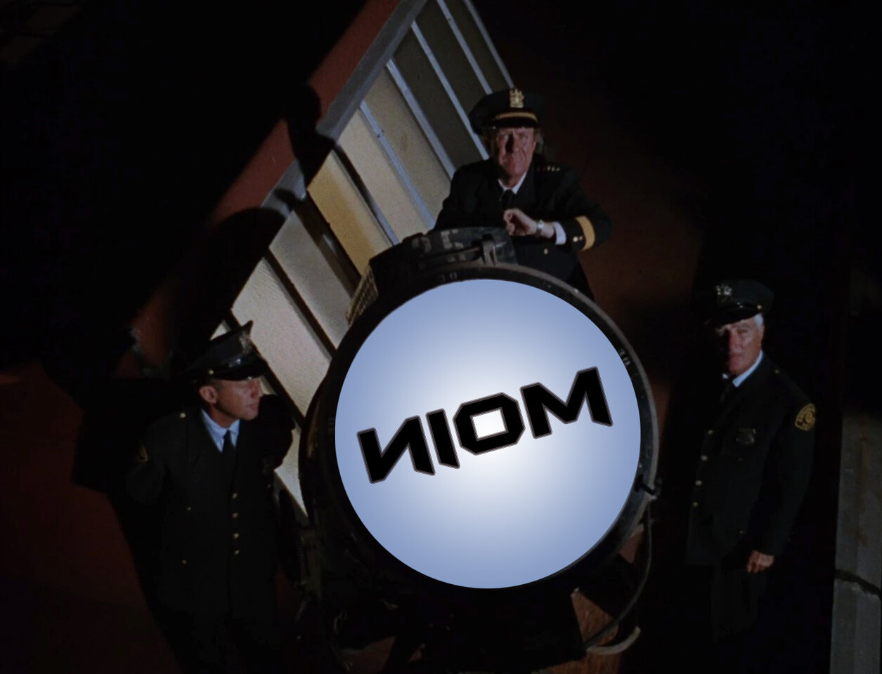 Moin batsignal-1_2.jpg