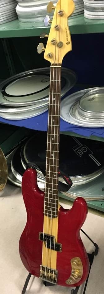 MrBassmanBass2.jpg