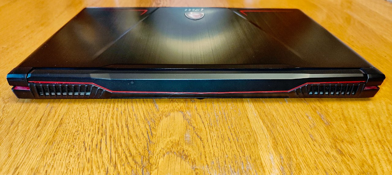 MSI GP73 Leopard 8RD (6).jpg
