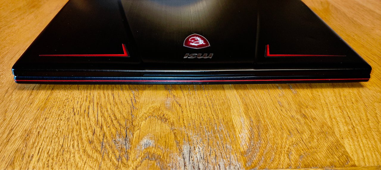 MSI GP73 Leopard 8RD (8).jpg