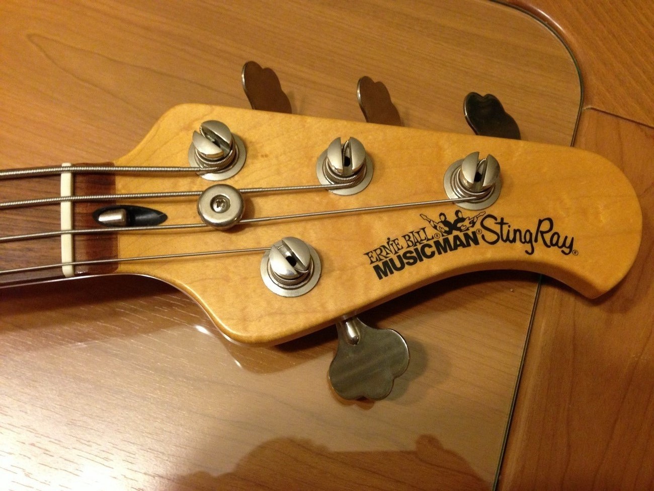 Music Man SR 1988 007 mala.jpg