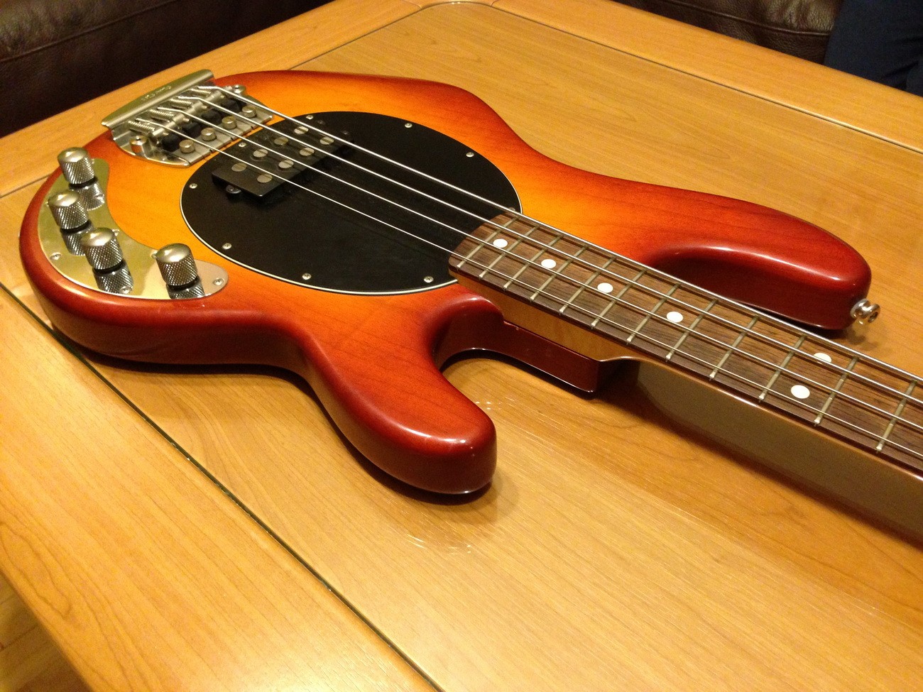 Music Man SR 1988 008 mala.jpg