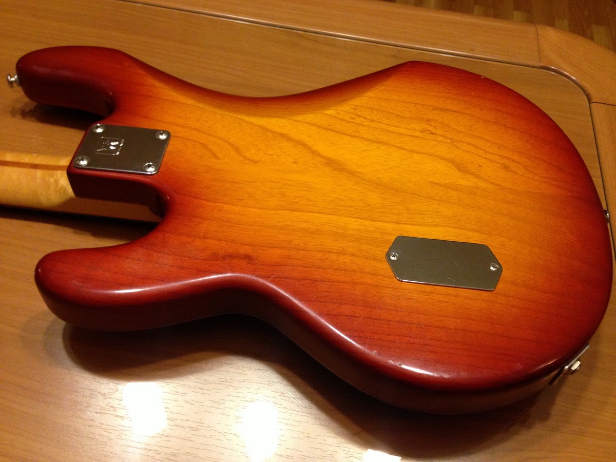 Music Man SR 1988 010 mala.jpg