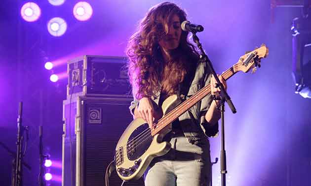 musicman-stingray-feedback.jpg