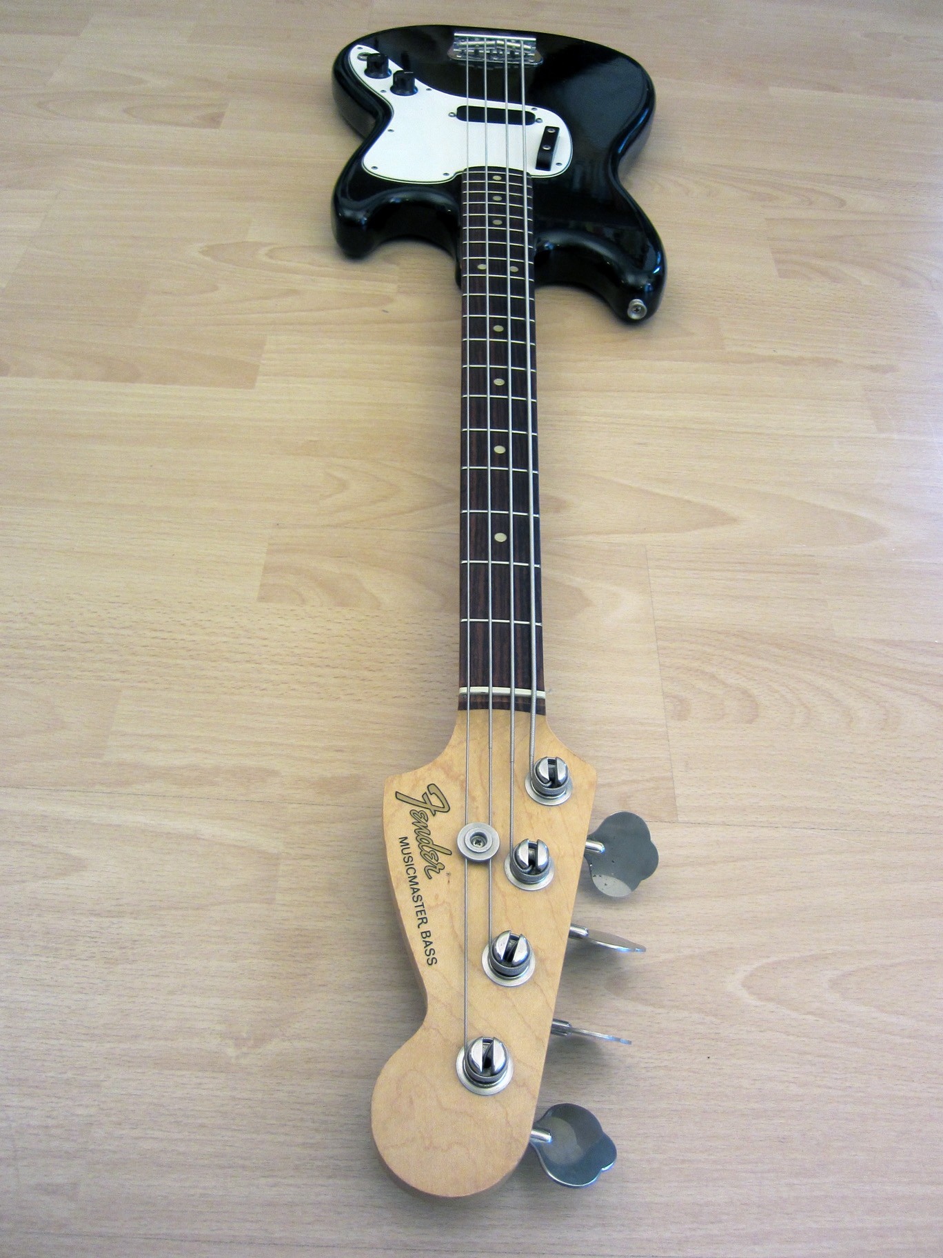 MusicmasterBlackPers1.jpg