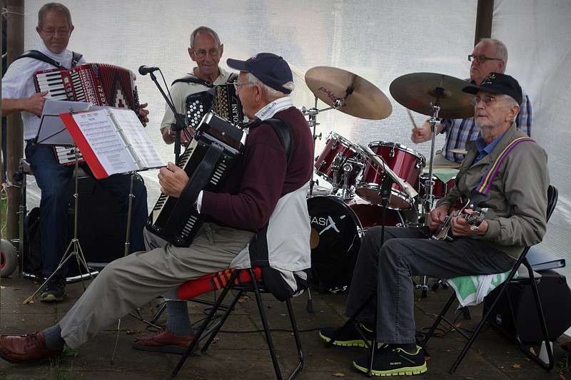 Opa-Band.jpg