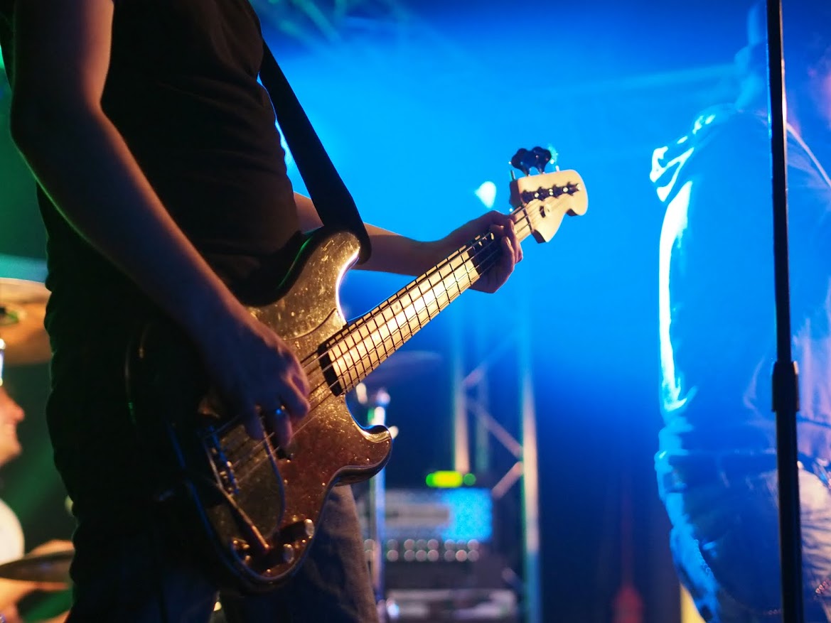 P Bass 96.JPG