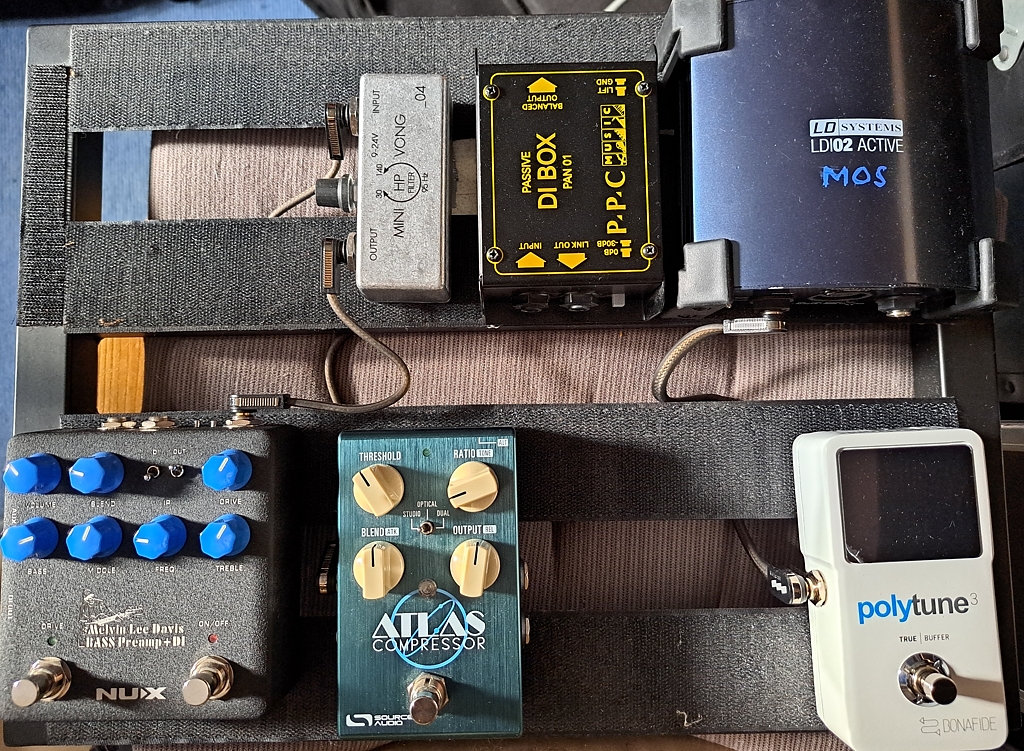 Pedalboard.jpg