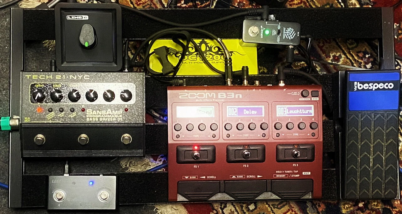 Pedalboard.jpg