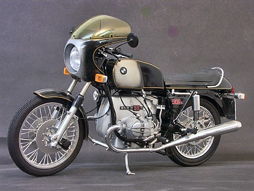 r90s-1.jpg